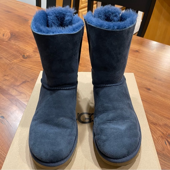 UGG Shoes - Women's Bailey Bow II Boot Size 8